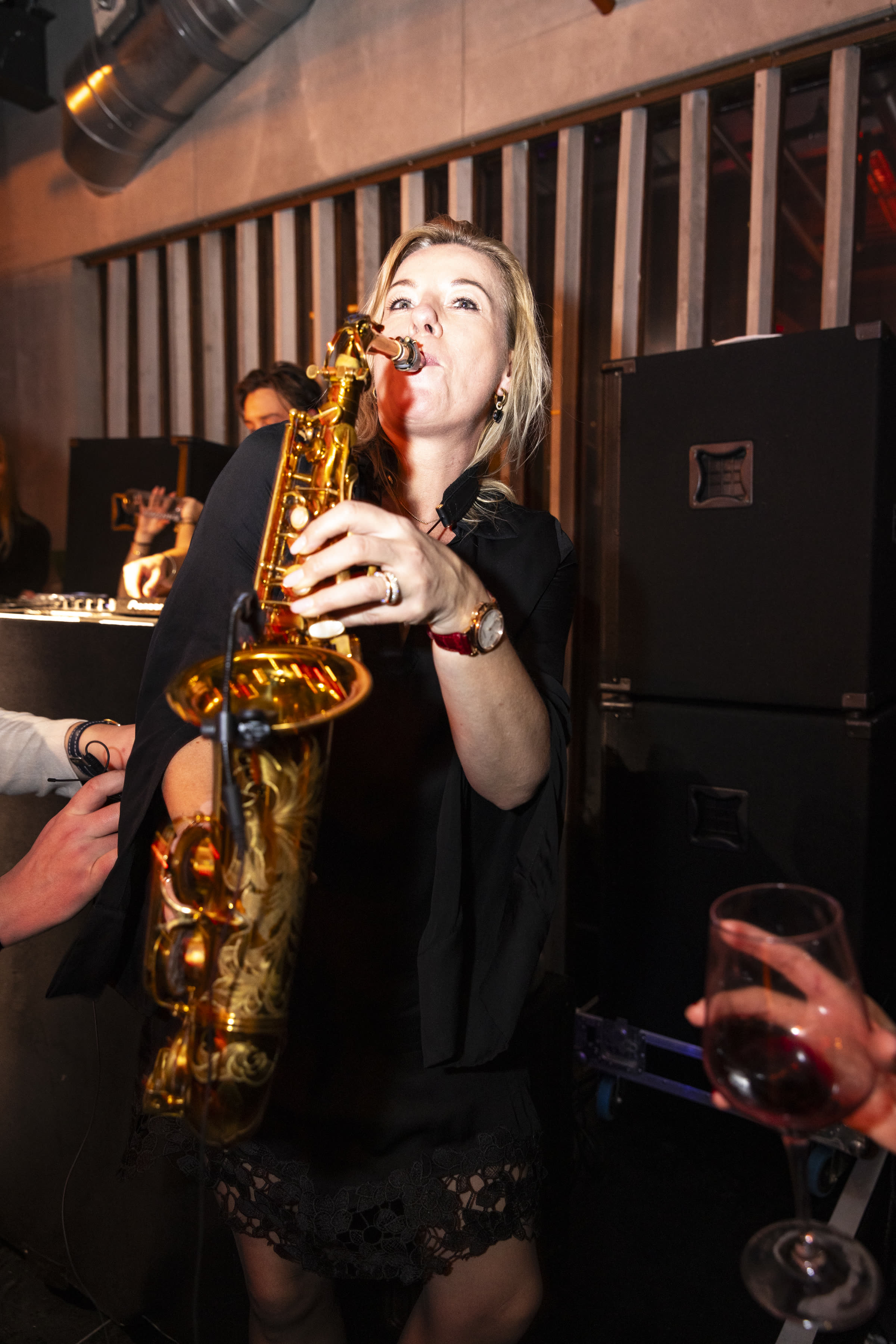 Saxofonist, close-up (3/4)
